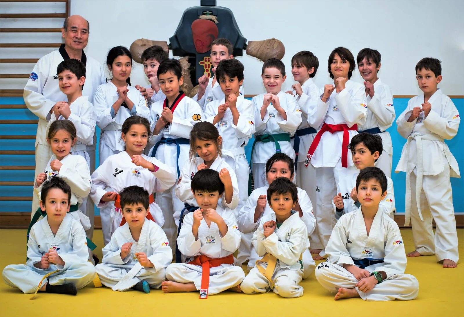 Groupe d’enfants au dojang